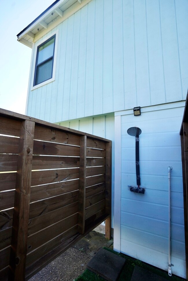 Photo - 4027 Surf Dr