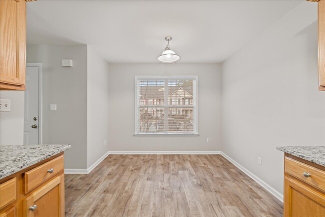 Photo - 120 Gatwick Ct