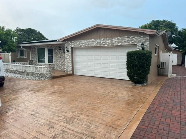 Building Photo - 165 NW 78th Ave