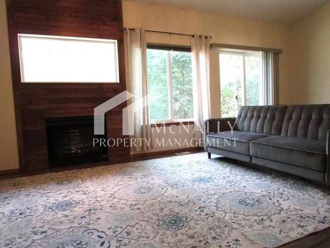 Photo - 3 Bedroom Home in Gig Harbor’s Minterwood