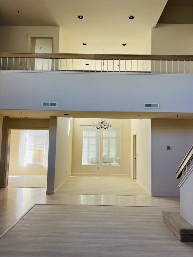 Photo - 17614 Winding Creek Rd