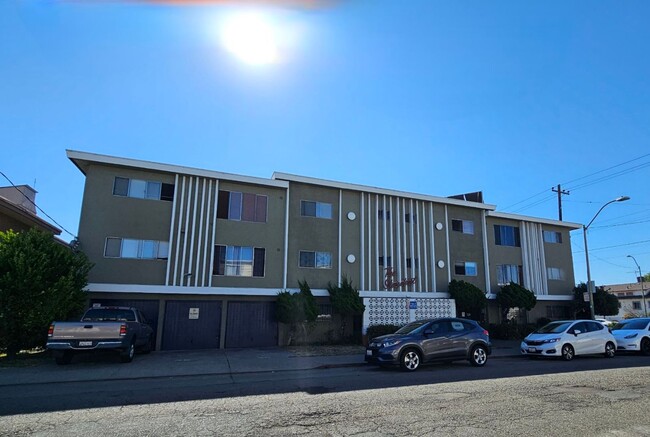 1706 8th Ave, Oakland - 1706 8th Ave, Oakland Unidad Apt 304