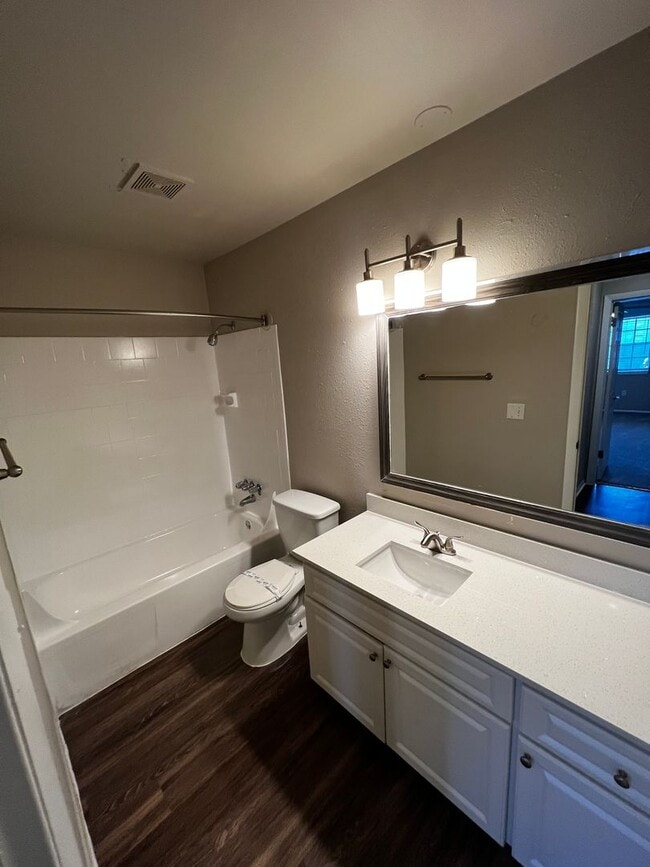 Photo - Cadence Crossing