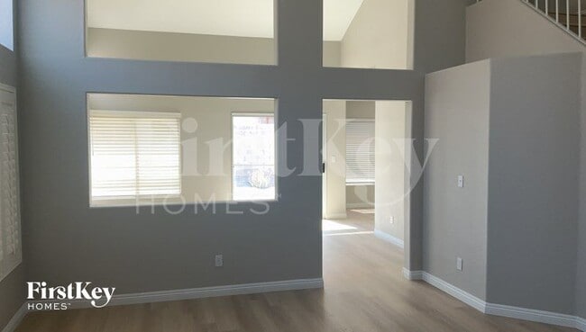 Photo - 277 Fairbrook Dr