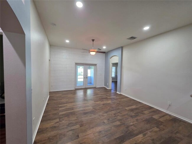 Photo - 806 Lesa Glen Pl