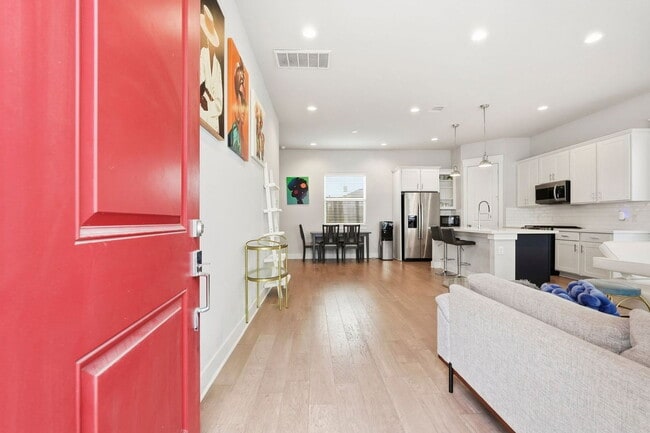 Photo - 3113 Paul Quinn St