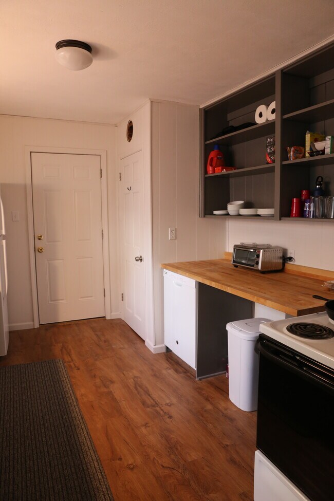 1511 Leavenworth St Townhome Townhome Rental in Manhattan KS