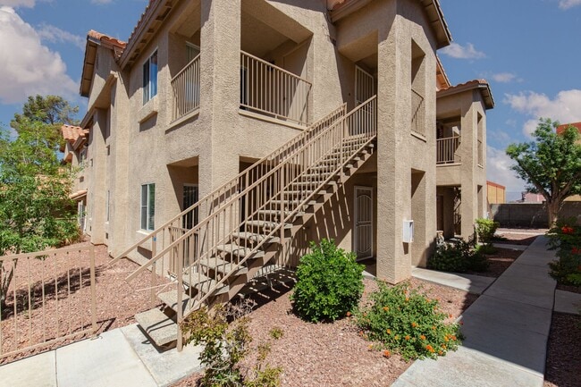 Photo - Move-in ready ground-floor 2 bed, 2 bath