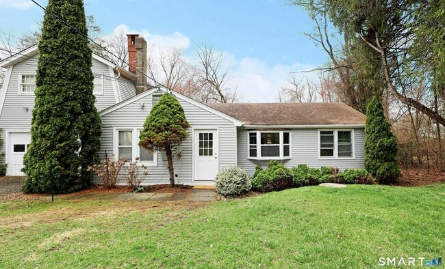 Building Photo - 121 Westport Rd