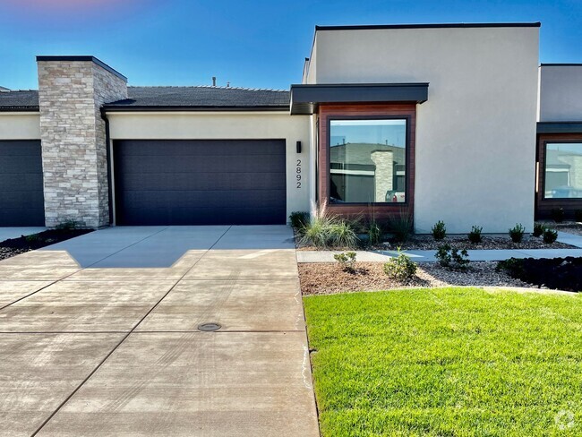 Building Photo - Patio Home in Woodland Estates - Pet Friendly