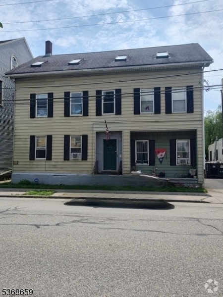 Building Photo - 308 Front St Rental