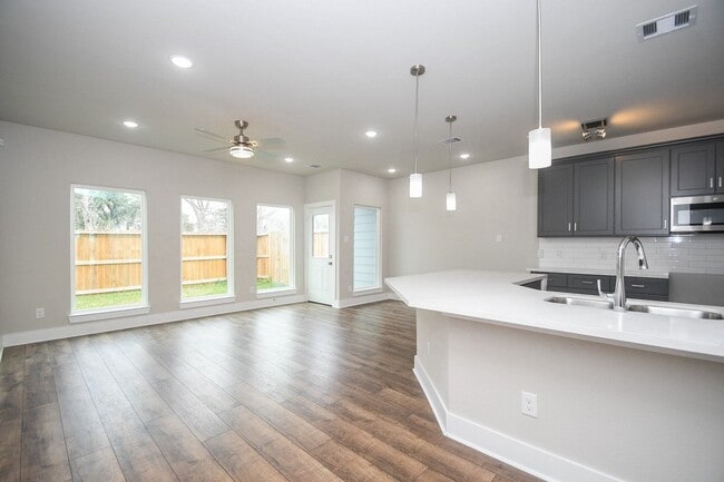 Photo - 4401 Alvin St