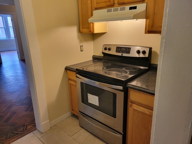 Photo - 652 George St Unit 3