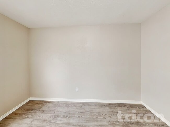 Photo - 418 David Dr