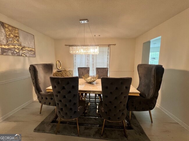 Photo - 1574 Rice Square