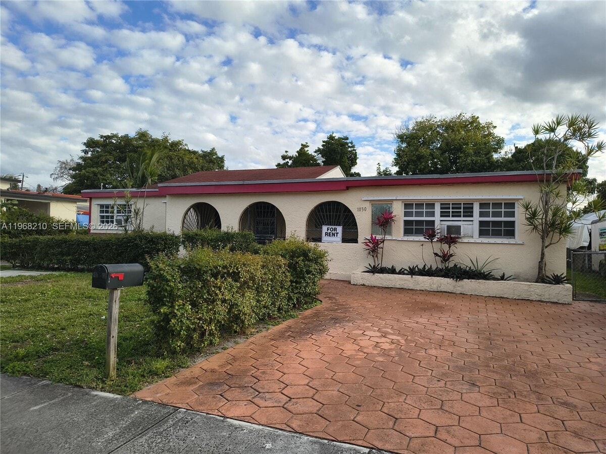 Photo - 1030 NW 106th St