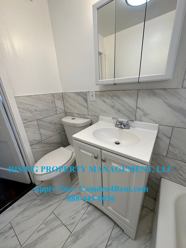 Photo - 1536 Bradley Ave Unit B (Second Floor)