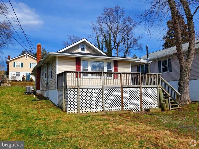 Building Photo - 412 Paradise Rd Rental