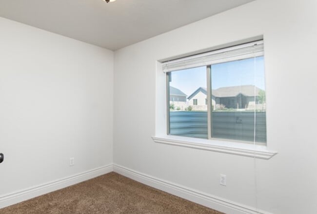 Building Photo - 1232 Regal View Dr Rental