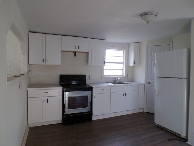 Photo - 3716 44th Ave N