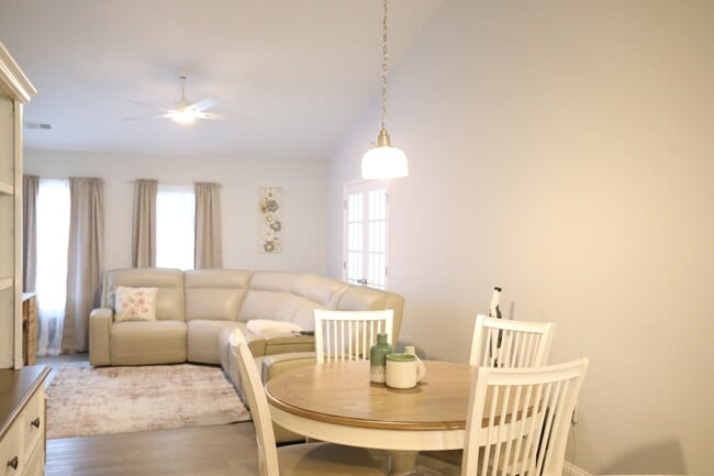 Photo - 1701 Tuxedo Junction Rd