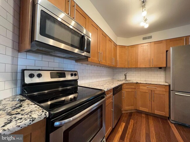 Photo - 1420 Locust St Unidad 19D