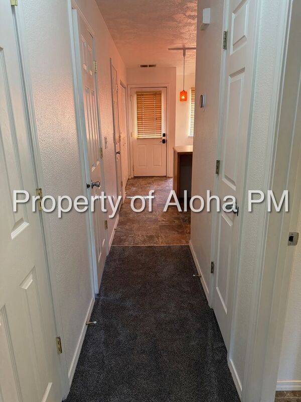 Photo - 1802 S Broxon St