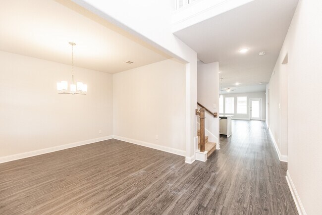 16611 Highland Country Dr