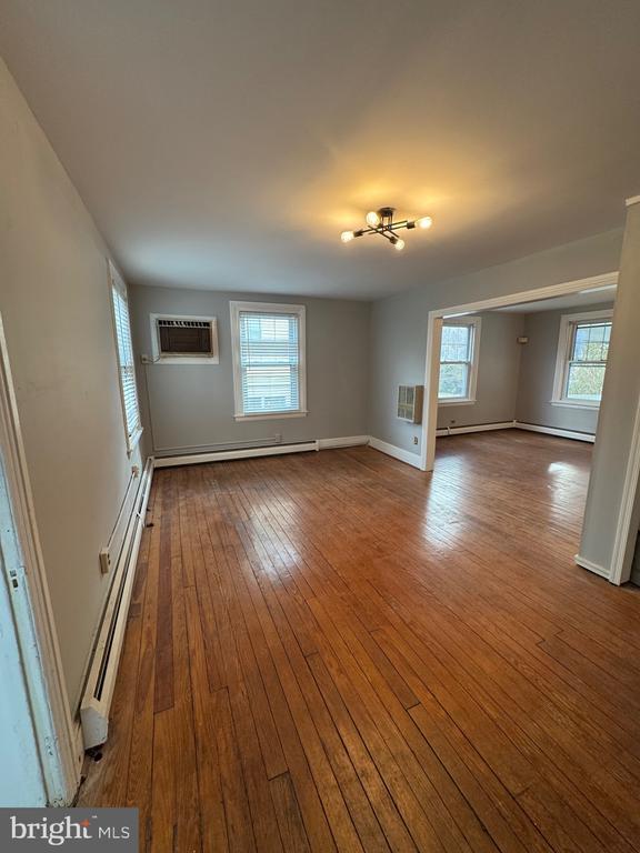 Photo - 976 Upper Gulph Rd