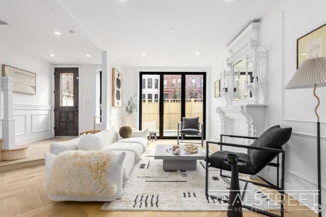 Building Photo - 3 bedroom in BROOKLYN NY 11225 Unit 1 Rental
