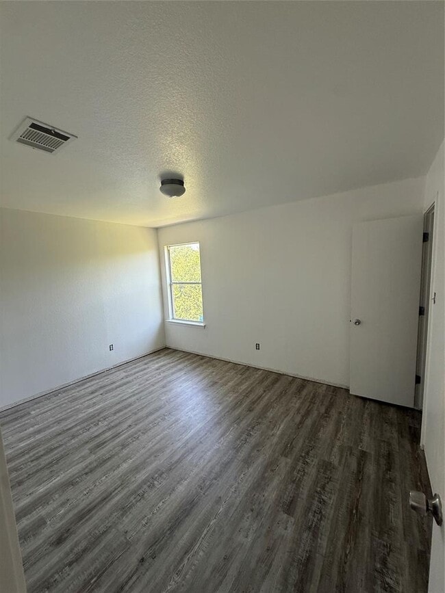 Photo - 1014 Glen Meadow Cove