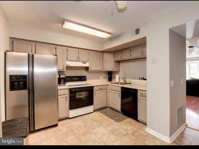 Photo - 9668 Hastings Dr