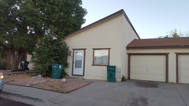 3BD Behind Define Fitness on 21st - 3BD Behind Define Fitness on 21st House
