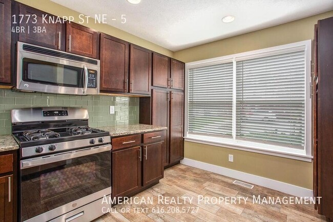 Photo - 1773 Knapp St NE Unidad 5