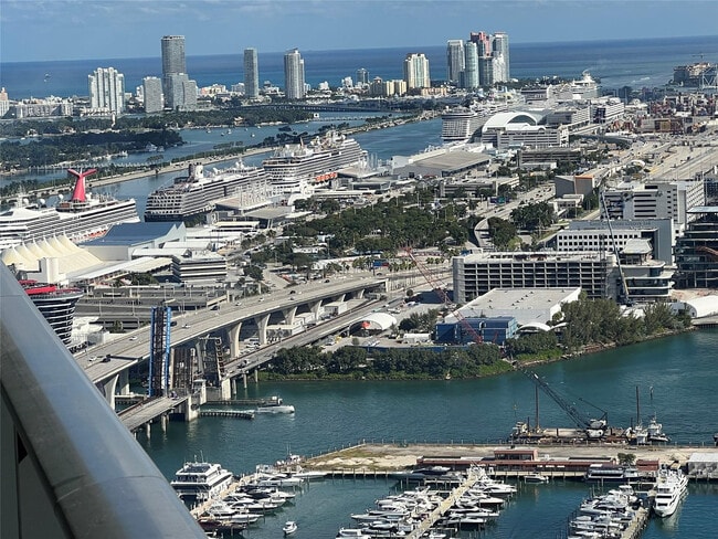 Photo - 159 NE 6th St Unidad 4508