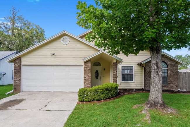 Building Photo - 1266 Bee St N