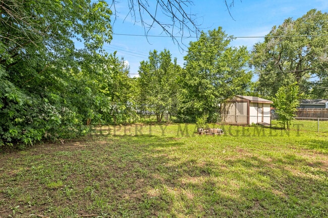 Photo - 4421 S Oak Ave