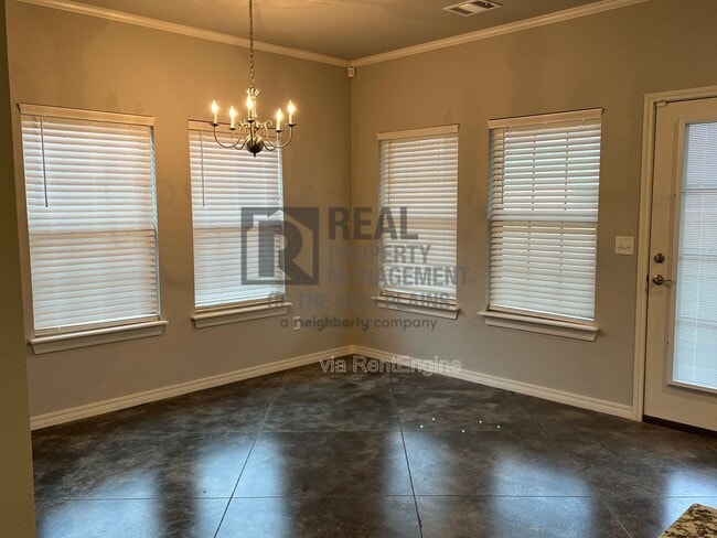 Photo - 7307 Vicky St