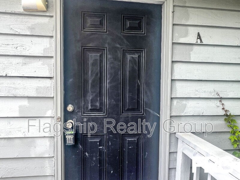 Photo - 205 Wyndham Circle