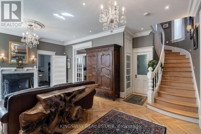 Photo - 166 High Park Ave