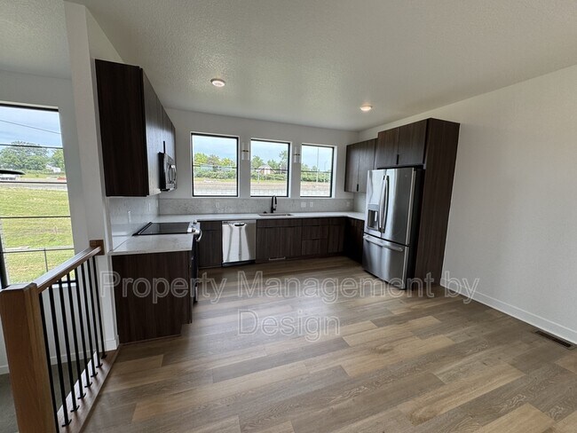 Photo - 1371 Keosauqua Way