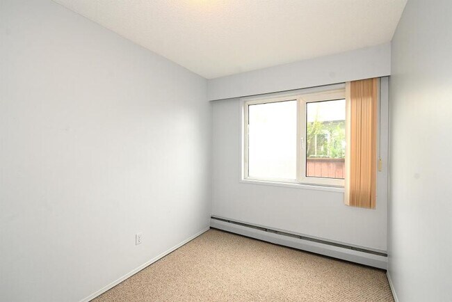 Photo - 2 bedroom in Prince George BC V2M 3A2