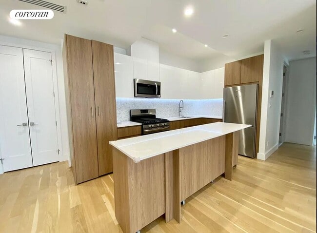 Photo - 322 Gates Ave