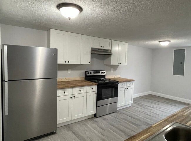 Photo - 3106 Greenway Dr Unidad 2