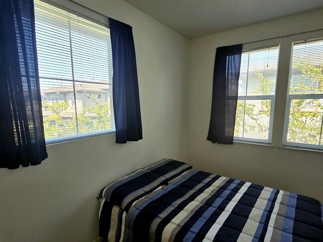 Photo - 684 Modern Ice Dr Unidad Room B