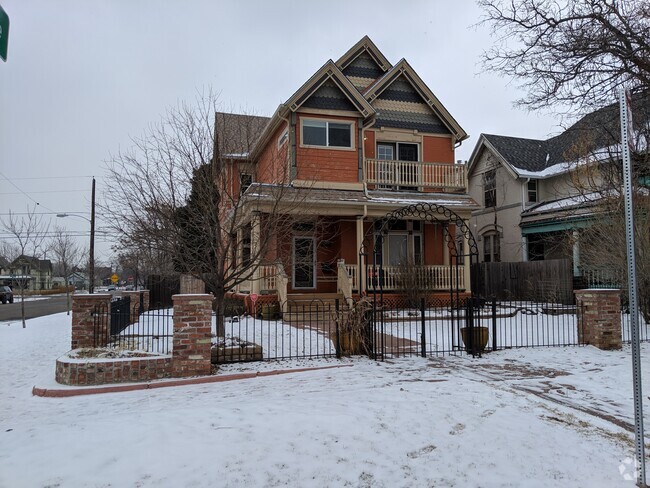 Building Photo - 2860 Humboldt St Rental