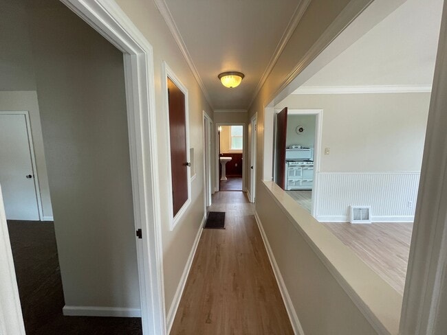 Photo - A gorgeous 3 bedroom and 1 bathroom home in Pacifica!
