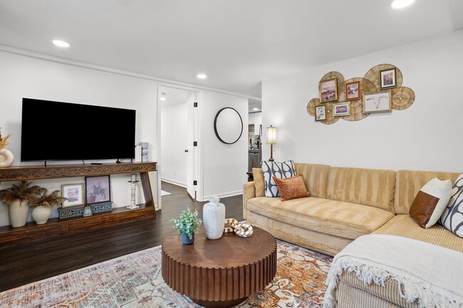 Photo - 1803 Neal Terrace Unit B