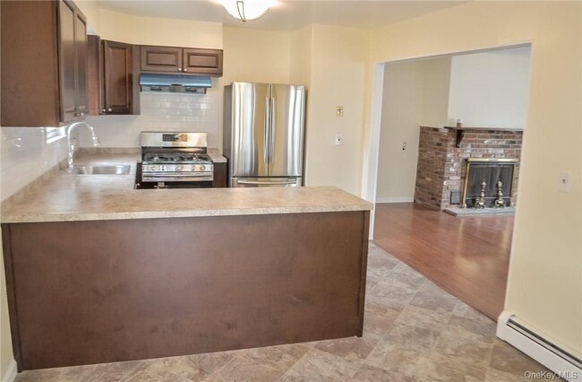 Photo - 11 Elm St Unit 2nd Floor