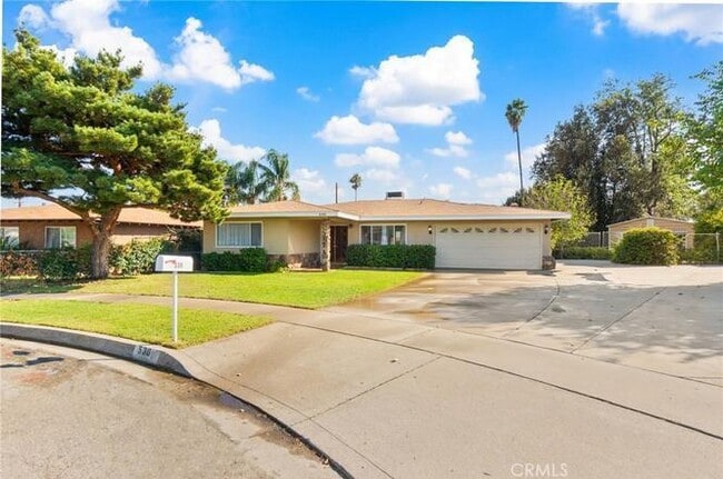 Photo - 530 N Sycamore Ave